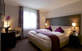 24Hours Apartment Hotel